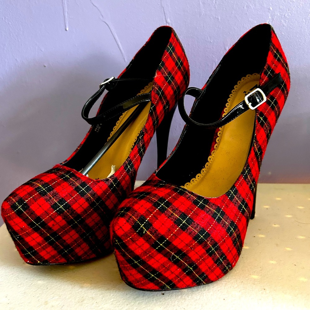 Platform Heels Madison by Shoedazzle “Roxy”